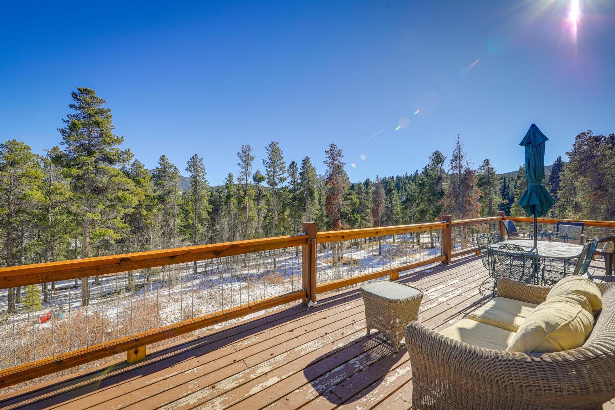 Spacious Black Hawk Home With Deck And Mountain Views! Exterior photo