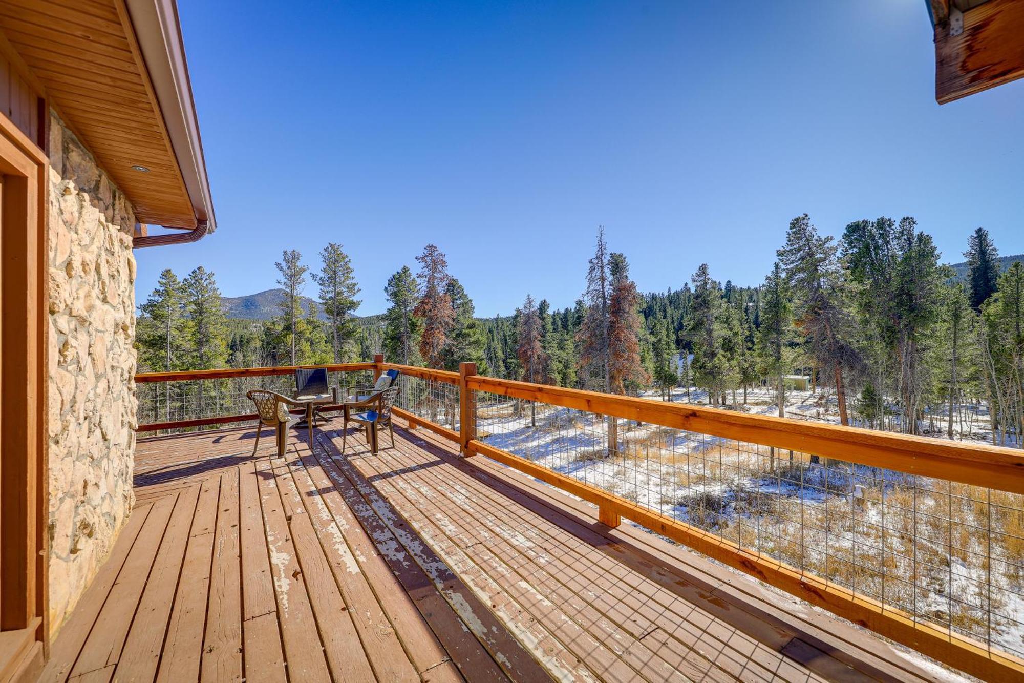 Spacious Black Hawk Home With Deck And Mountain Views! Exterior photo