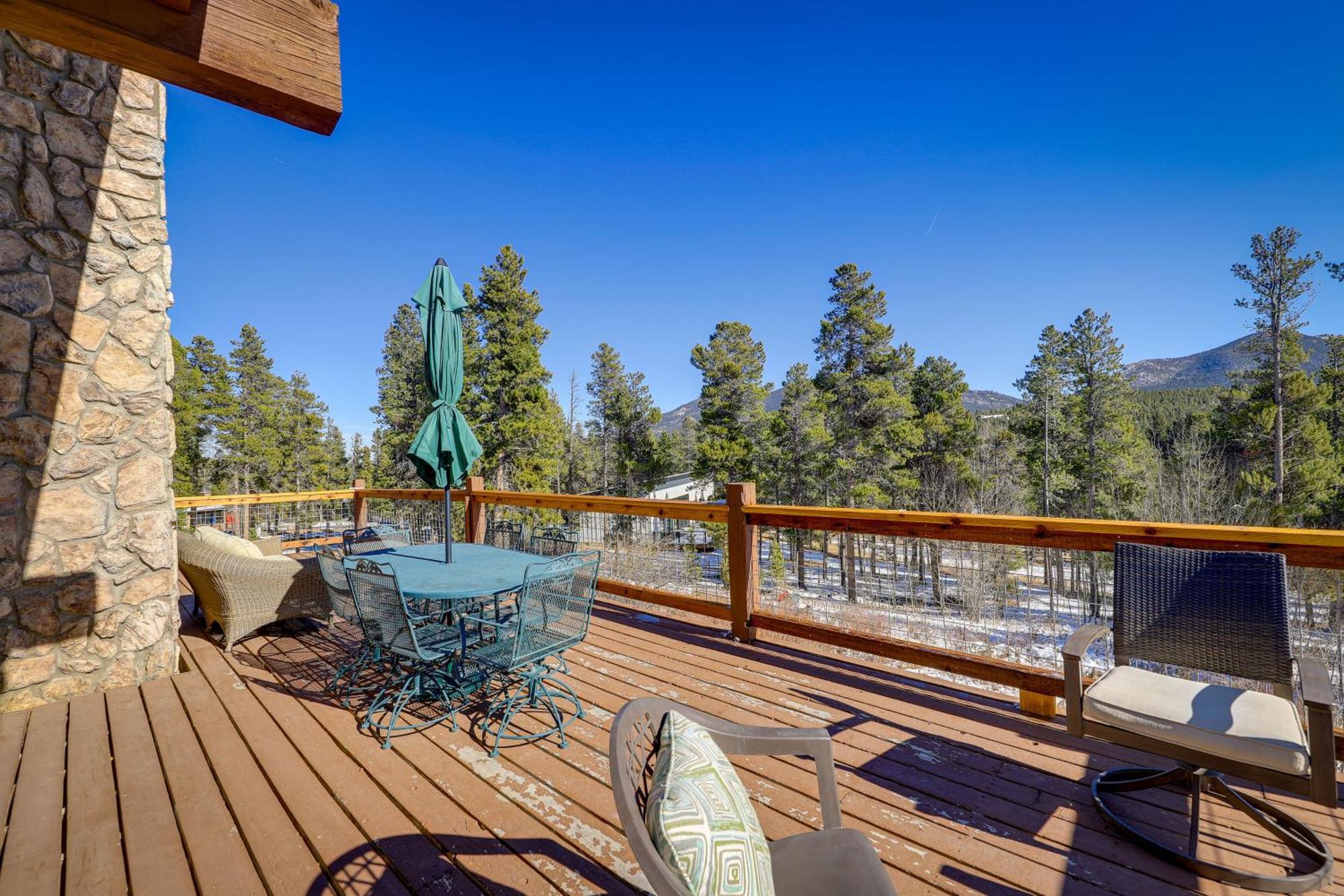 Spacious Black Hawk Home With Deck And Mountain Views! Exterior photo