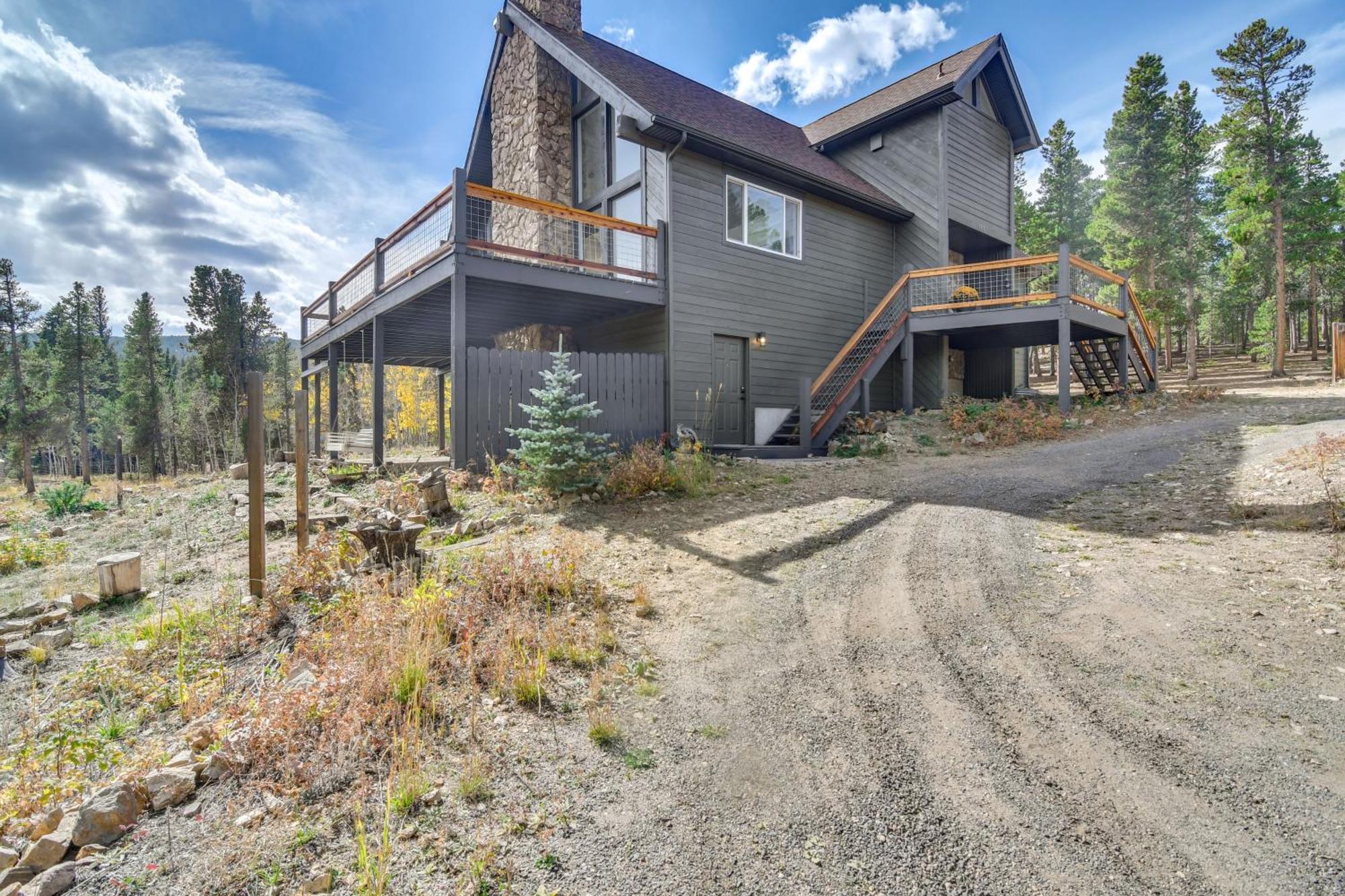 Spacious Black Hawk Home With Deck And Mountain Views! Exterior photo