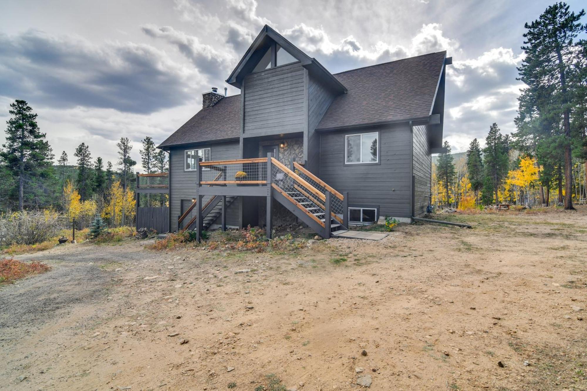 Spacious Black Hawk Home With Deck And Mountain Views! Exterior photo