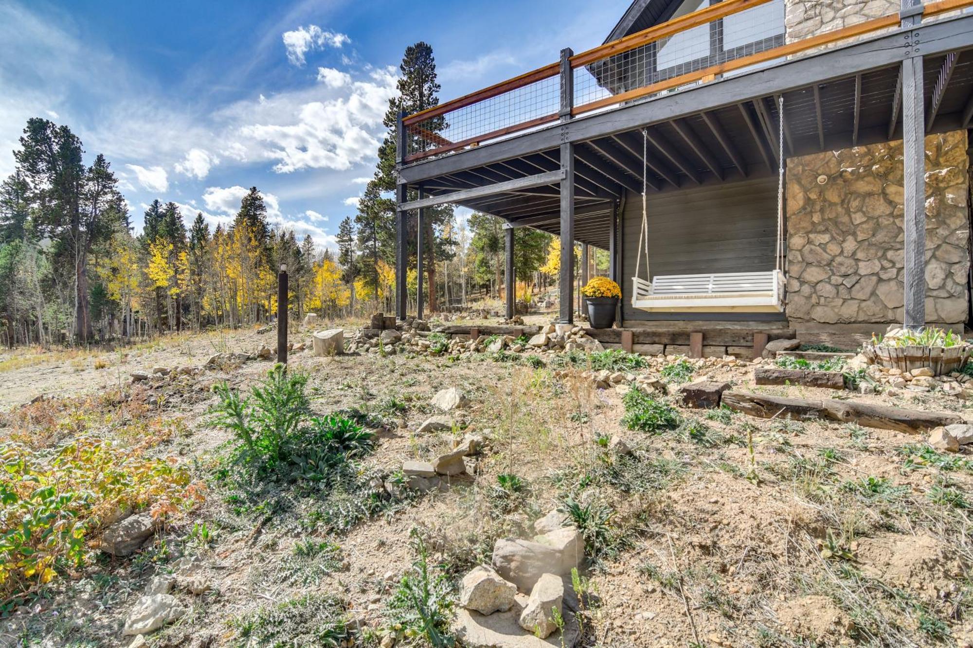 Spacious Black Hawk Home With Deck And Mountain Views! Exterior photo