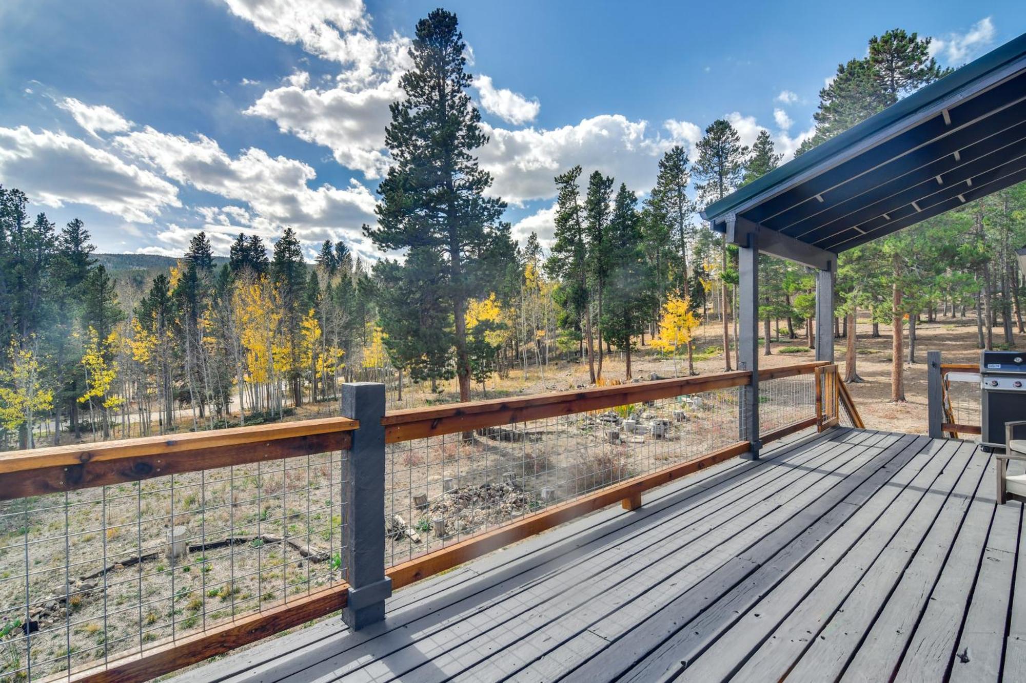 Spacious Black Hawk Home With Deck And Mountain Views! Exterior photo